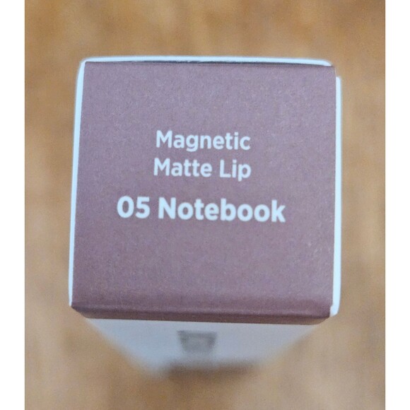 Unicorn Glow Magnetic Matte Lip Color Vegan - Picture 2 of 3